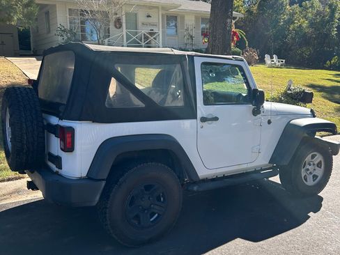 Used 2012 Jeep Wrangler Sport image 6