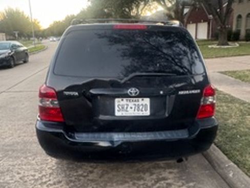 Used 2006 Toyota Highlander 2WD w/ 3rd Row image 6