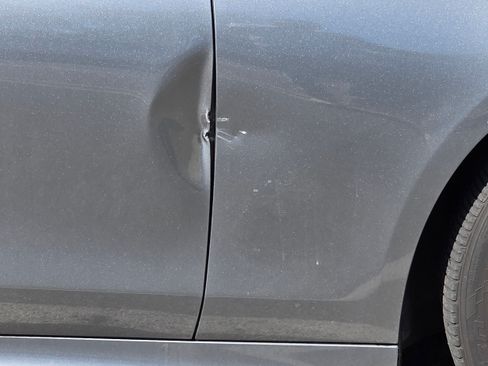 Used 2017 Mercedes-Benz E 300 image 37