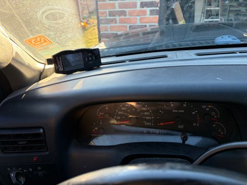 Used 2004 Ford F350 XLT image 12