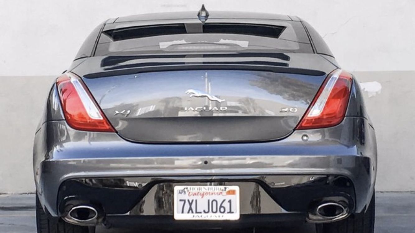 Used 2016 Jaguar XJ R-Sport RWD image 4