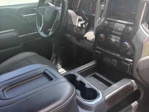 Used 2020 Chevrolet Silverado 1500 RST w/ Texas Edition RWD image 9