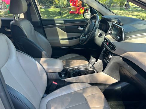 Used 2019 Hyundai Santa Fe Limited image 8