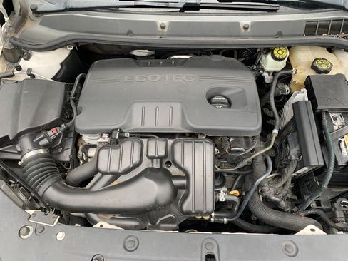 Used 2016 Buick Verano w/ Comfort Package FWD image 12