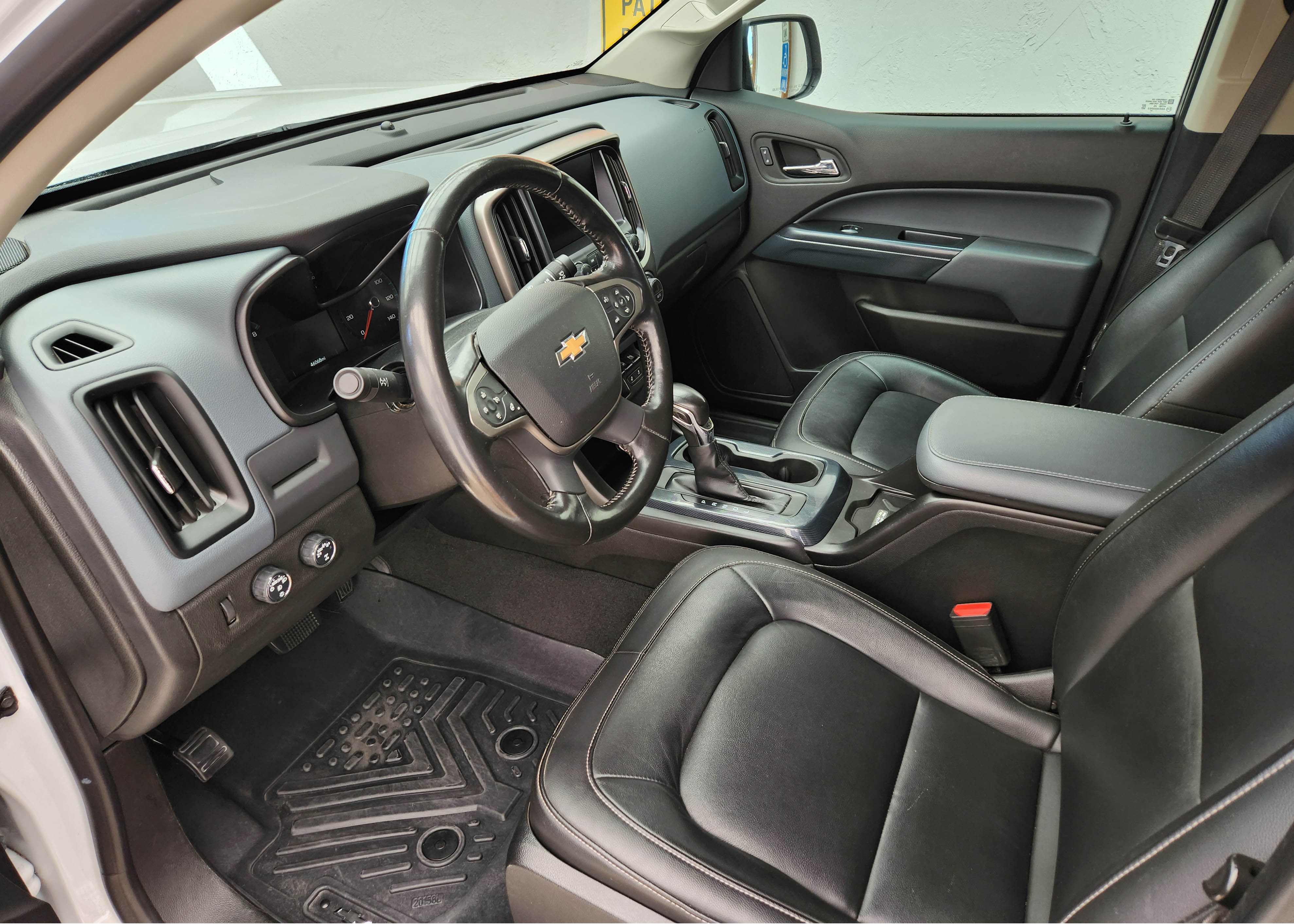 Used 2022 Chevrolet Colorado Z71 AWD/4WD image 5