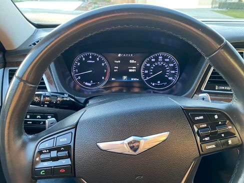 Used 2015 Hyundai Genesis 5.0 image 10