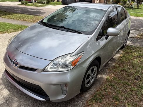 Used 2013 Toyota Prius Two FWD image 9