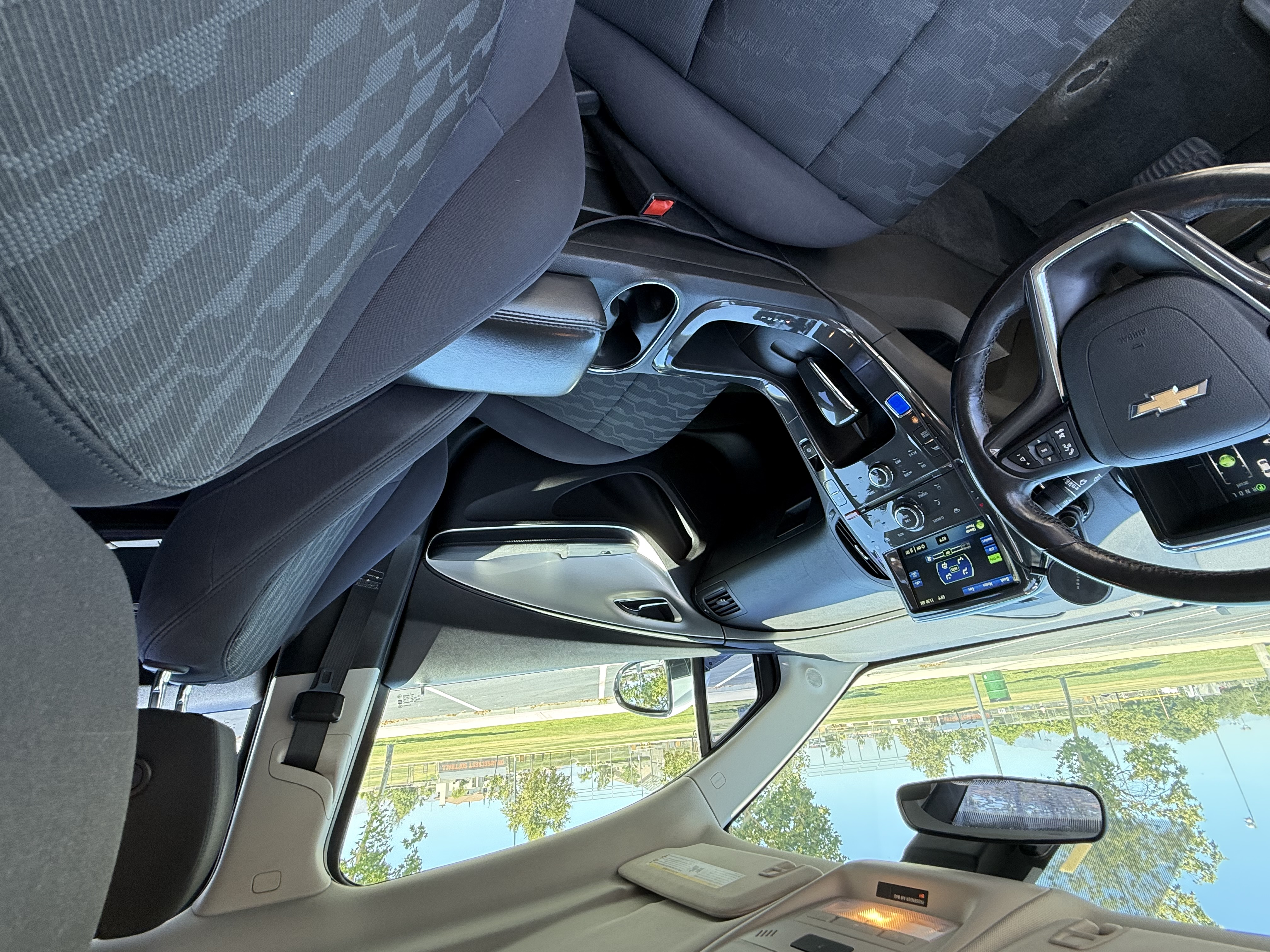 Used 2014 Chevrolet Volt FWD image 18