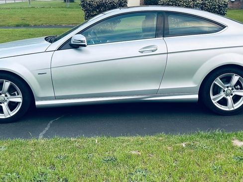 Used 2012 Mercedes-Benz C 250 C 250 Coupe 2D image 5