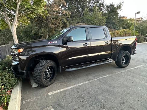 Used 2020 Chevrolet Silverado 1500 Custom Trail Boss w/ Custom Convenience Package image 12