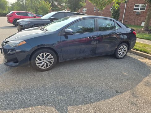 Used 2019 Toyota Corolla LE image 4