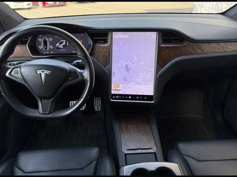 Used 2018 Tesla Model X 75D AWD/4WD image 11