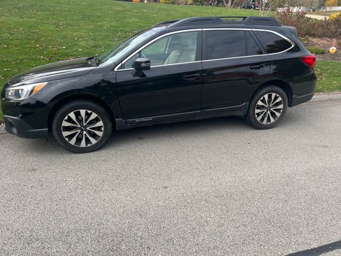 Used 2015 Subaru Outback 2.5i Limited image 2