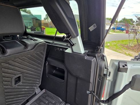 Used 2022 Ford Bronco Badlands AWD/4WD image 9