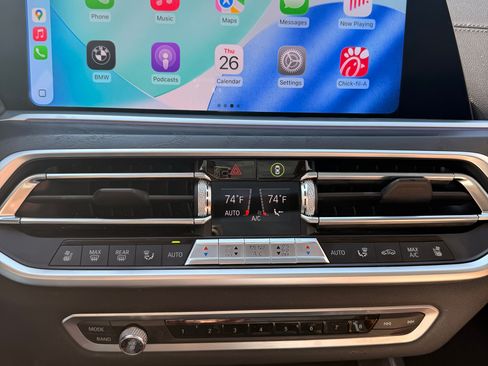 Used 2019 BMW X7 xDrive50i w/ Premium Package image 11