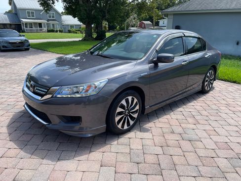 Used 2014 Honda Accord Touring image 1