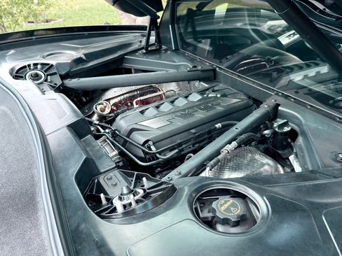Used 2024 Chevrolet Corvette Stingray Preferred Cpe w/ Z51 Performance Package RWD image 18