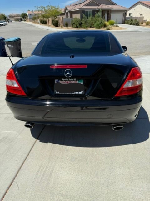 Used 2007 Mercedes-Benz SLK 350 image 4