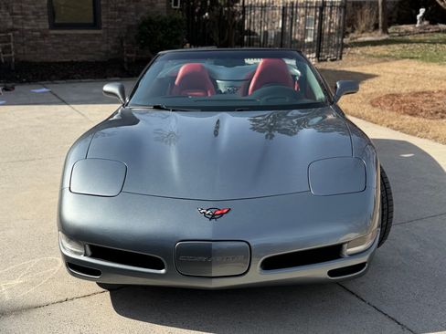 Used 2004 Chevrolet Corvette Convertible w/ Preferred Equipment Group image 13