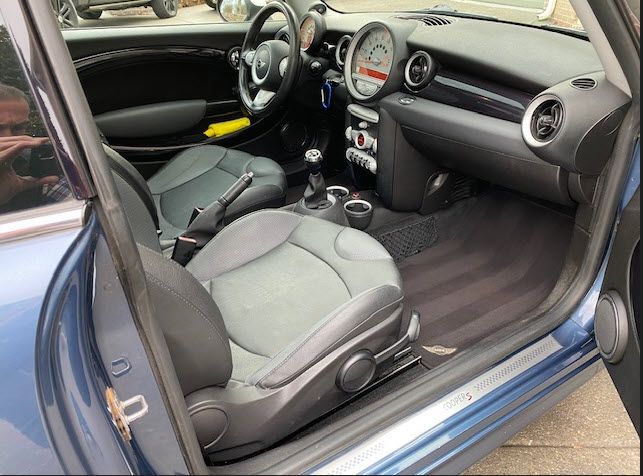 Used 2010 MINI Cooper S FWD image 9
