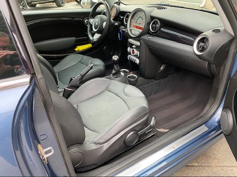 Used 2010 MINI Cooper S image 9