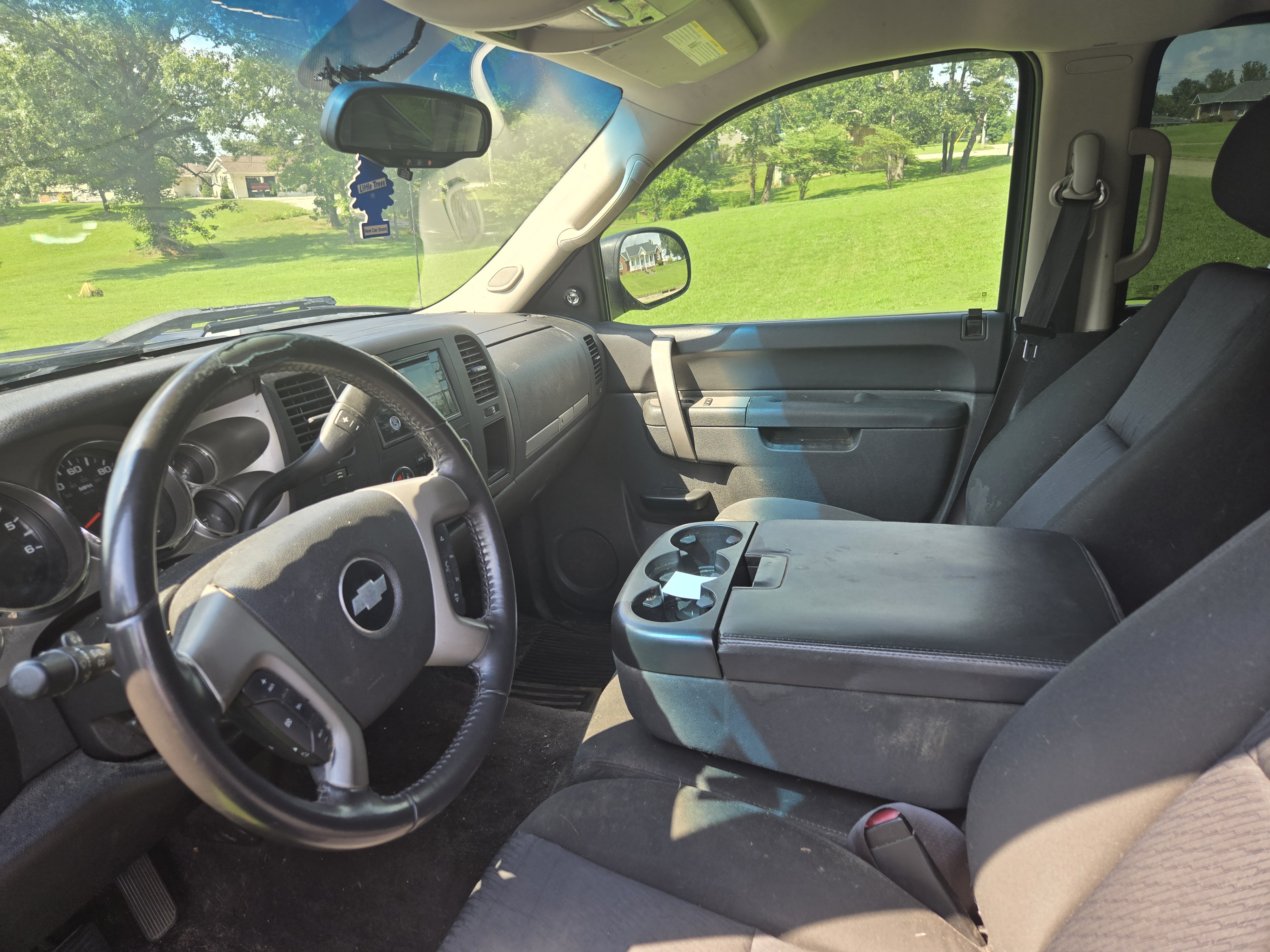 Used 2010 Chevrolet Silverado 1500 LT w/ Power Pack Plus AWD/4WD image 4