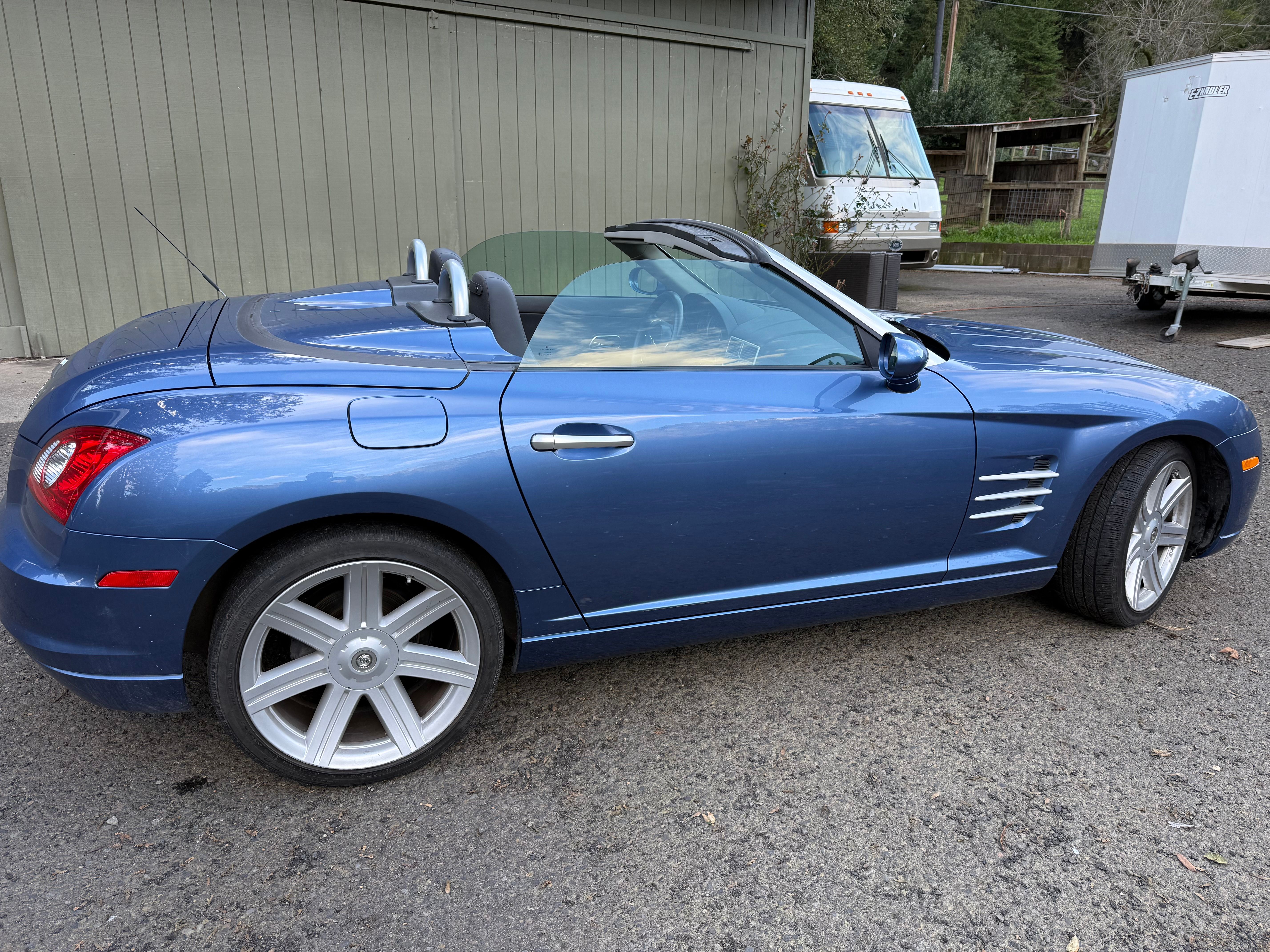 Used 2005 Chrysler Crossfire Limited RWD image 5