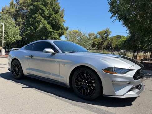 Used 2020 Ford Mustang GT Premium w/ GT Performance Package RWD image 6
