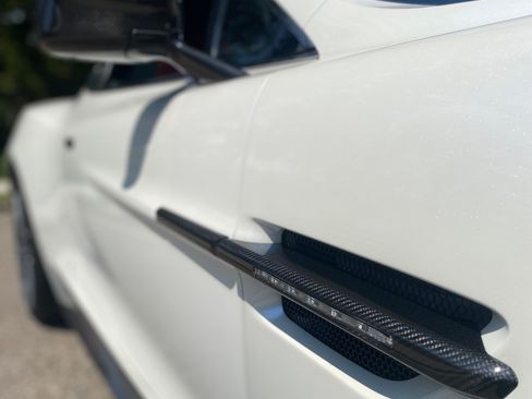 Used 2014 Aston Martin Vanquish Coupe image 4