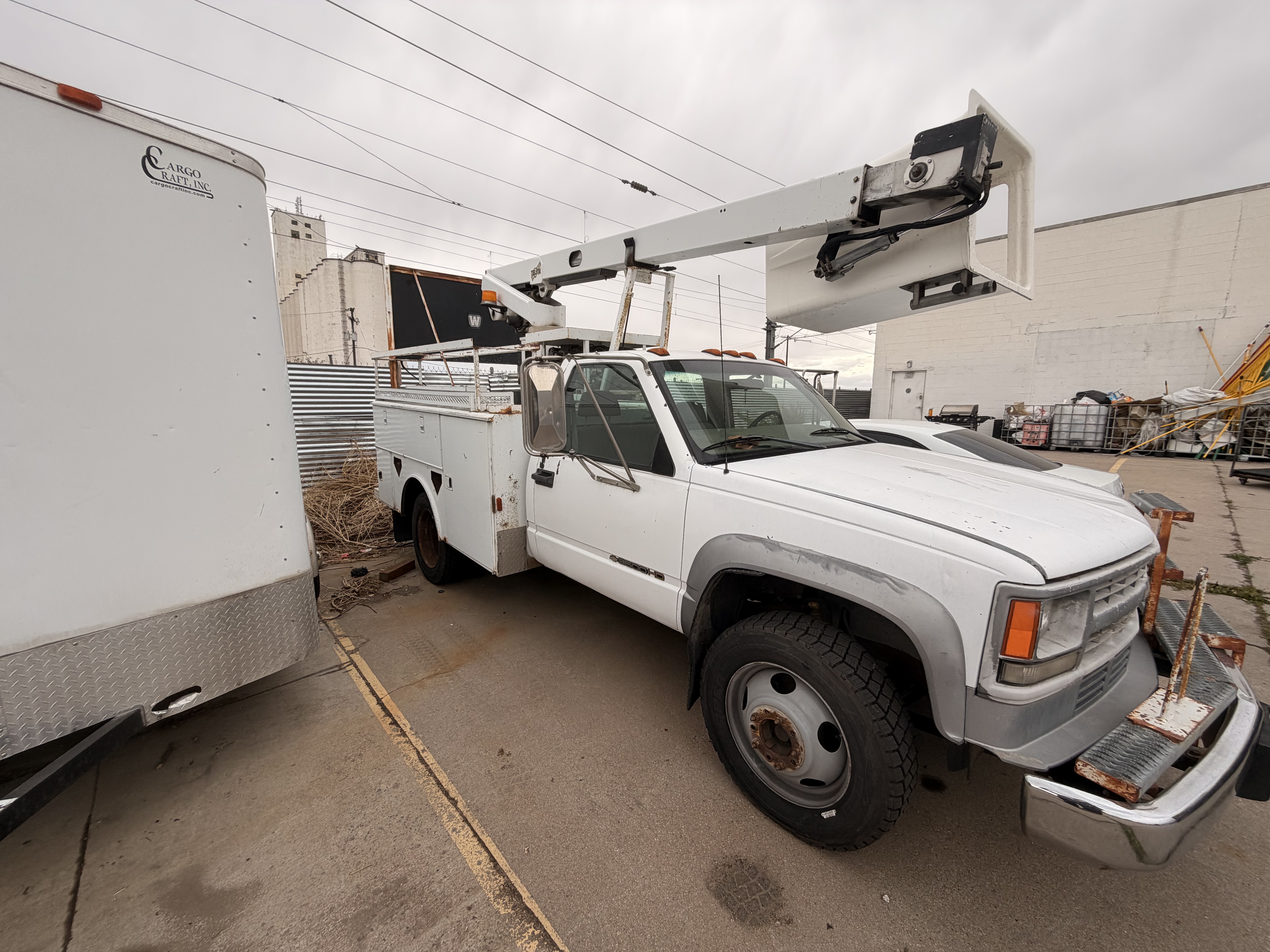 Used 1998 Chevrolet Silverado 3500 2WD Regular Cab HD image 1