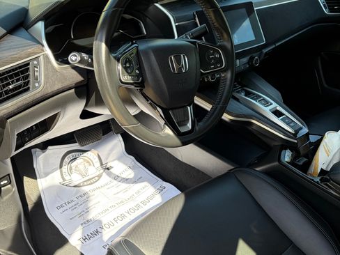 Used 2018 Honda Clarity Touring image 16