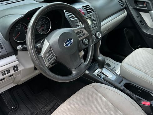 Used 2014 Subaru Forester 2.5i AWD/4WD image 12