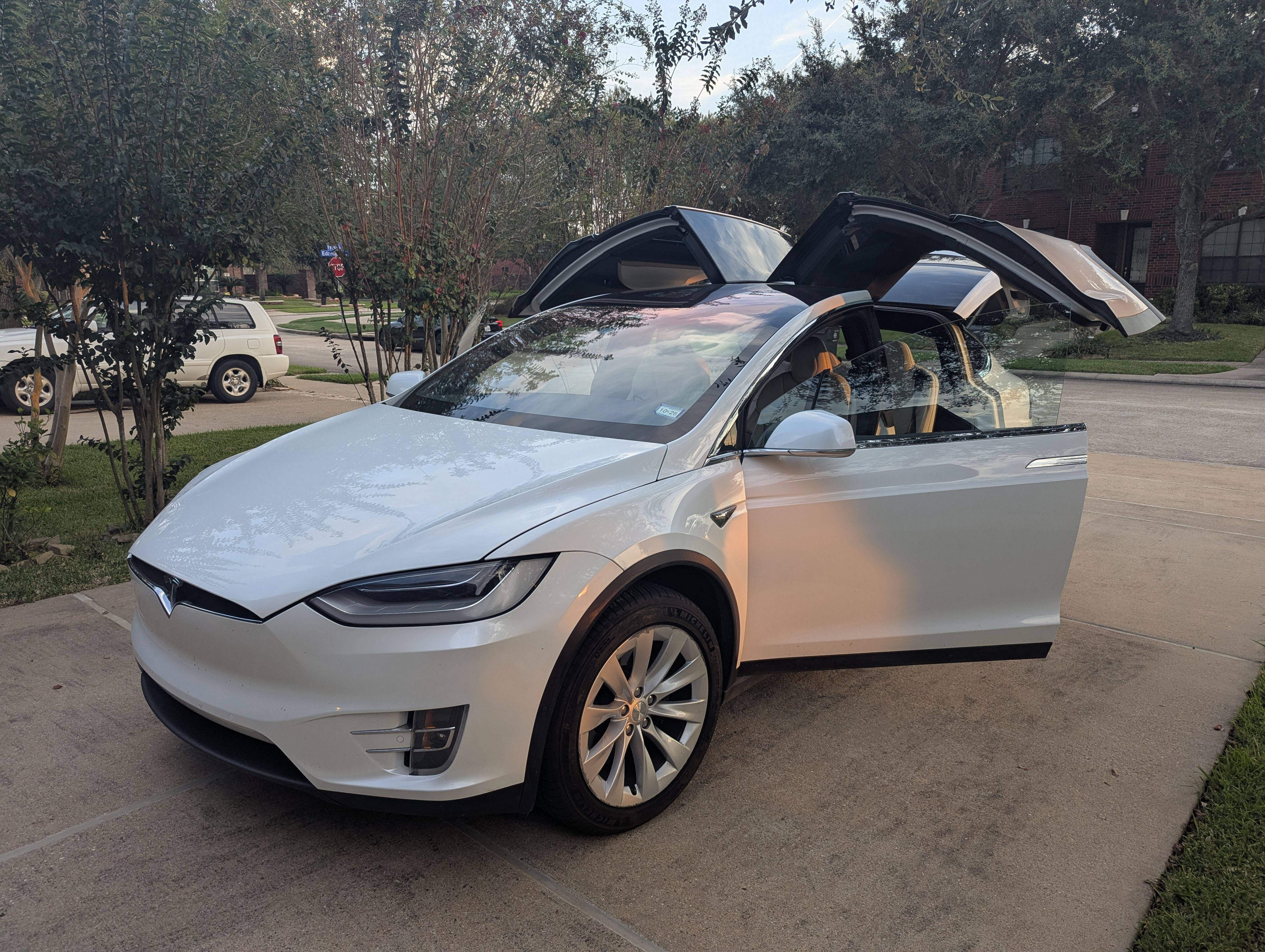Used 2021 Tesla Model X Long Range AWD/4WD image 13