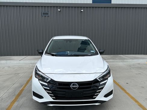 Used 2025 Nissan Versa S image 2