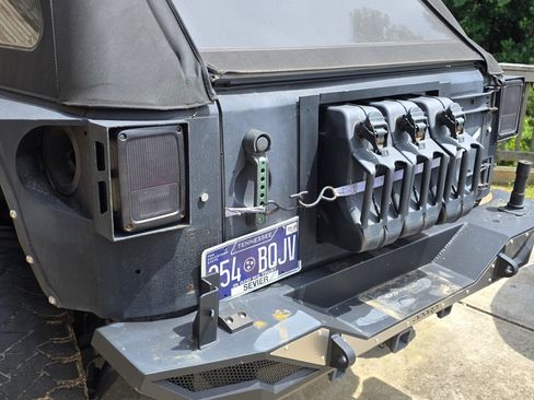 Used 2008 Jeep Wrangler Unlimited Sahara w/ Dual Top Group AWD/4WD image 10