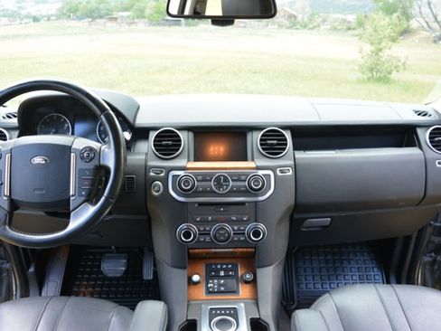 Used 2016 Land Rover LR4 HSE Silver Edition AWD/4WD image 22