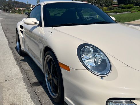 Used 2009 Porsche 911 Turbo image 19
