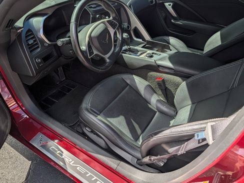 Used 2019 Chevrolet Corvette Stingray Coupe w/ 1LT image 8