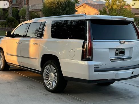 Used 2016 Cadillac Escalade ESV Platinum AWD/4WD image 5