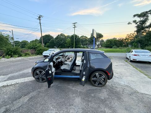 Used 2015 BMW i3 w/ Range Extender RWD image 4