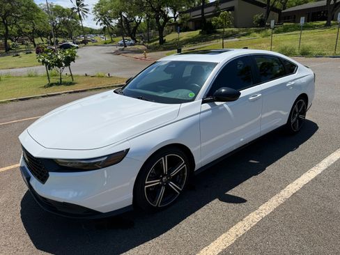 Used 2023 Honda Accord Sport image 4