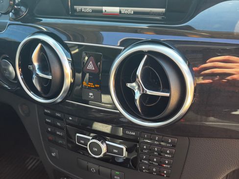 Used 2013 Mercedes-Benz GLK 350 GLK 350 4MATIC Sport Utility 4 image 19