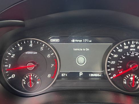 Used 2019 Kia Stinger GT2 image 15