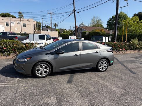 Used 2017 Chevrolet Volt Premier w/ Driver Confidence II Package image 1