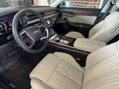 Used 2024 Audi A8 L 3.0T AWD/4WD image 12