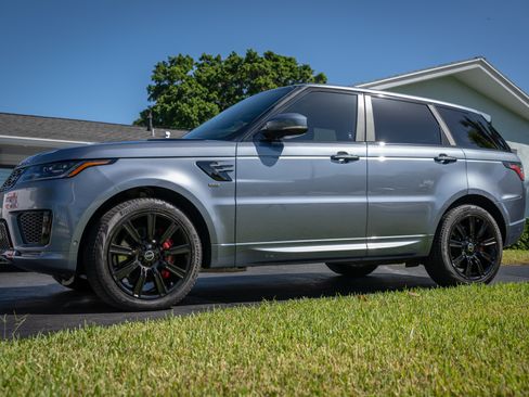 Used 2019 Land Rover Range Rover Sport Supercharged AWD/4WD image 17
