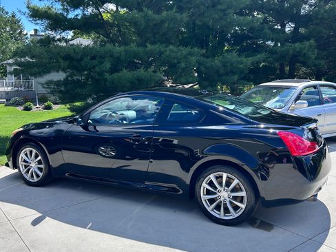 Used 2011 INFINITI G37 x Coupe AWD/4WD image 4