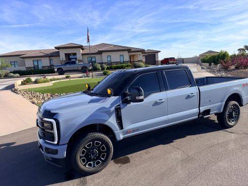 Used 2025 Ford F350 Platinum image 1