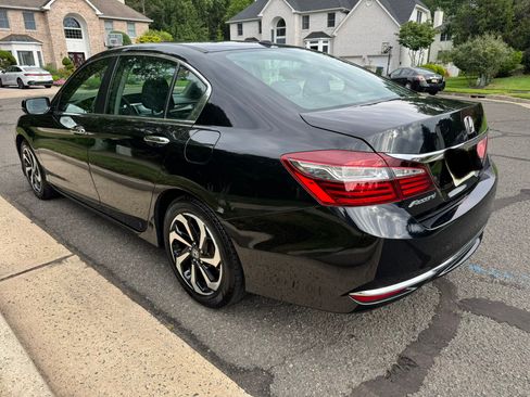 Used 2016 Honda Accord EX image 6