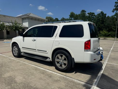 Used 2011 Nissan Armada Platinum image 5